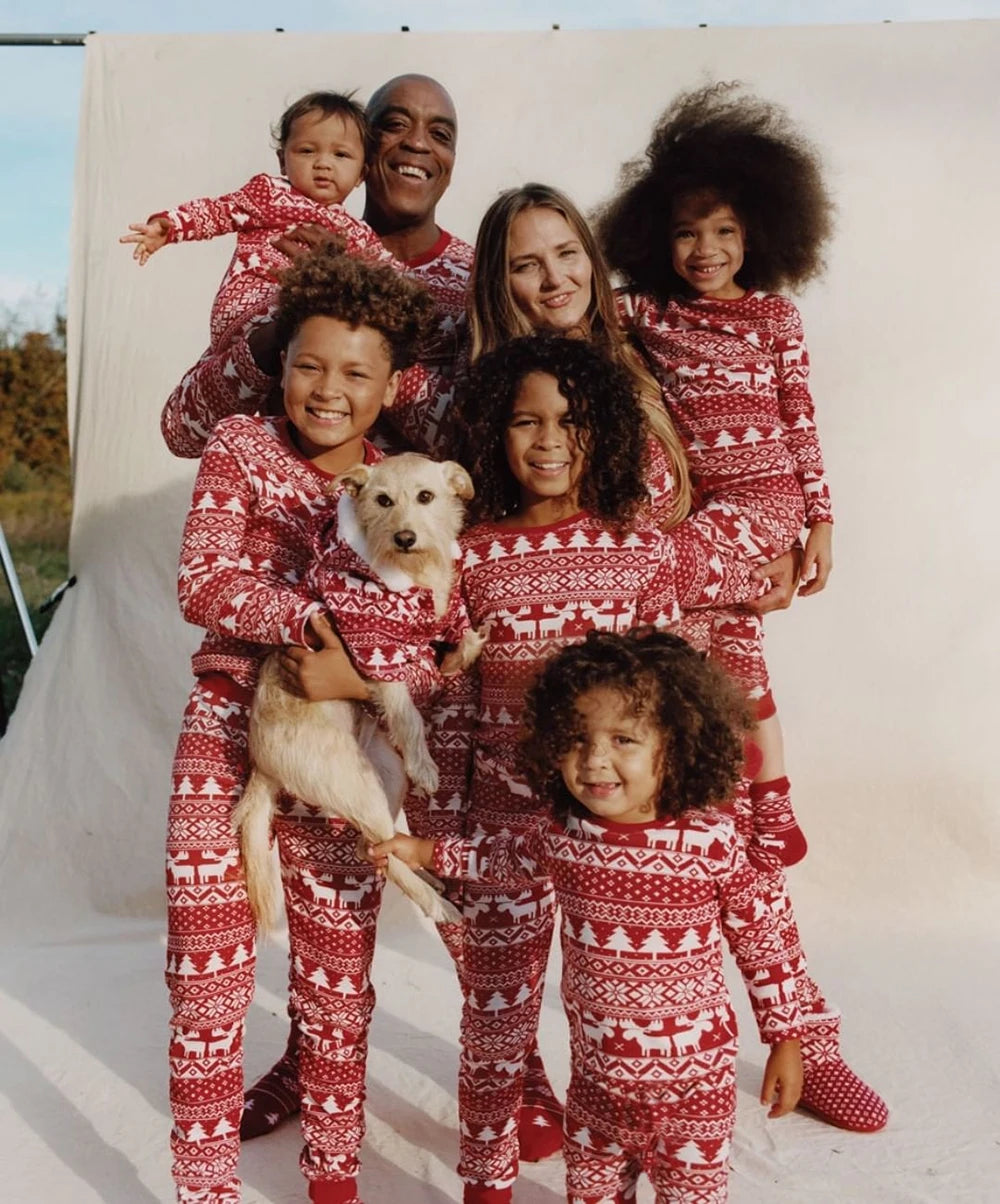 Pijamas de Natal a Combinar para Toda a Familia - Pai, Mãe e Crianças