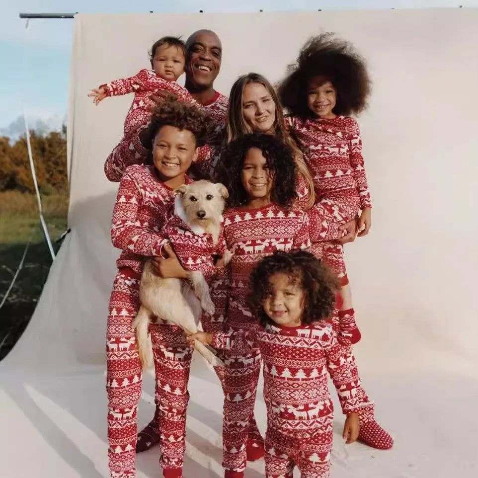 Pijamas de Natal a Combinar para Toda a Familia - Pai, Mãe e Crianças